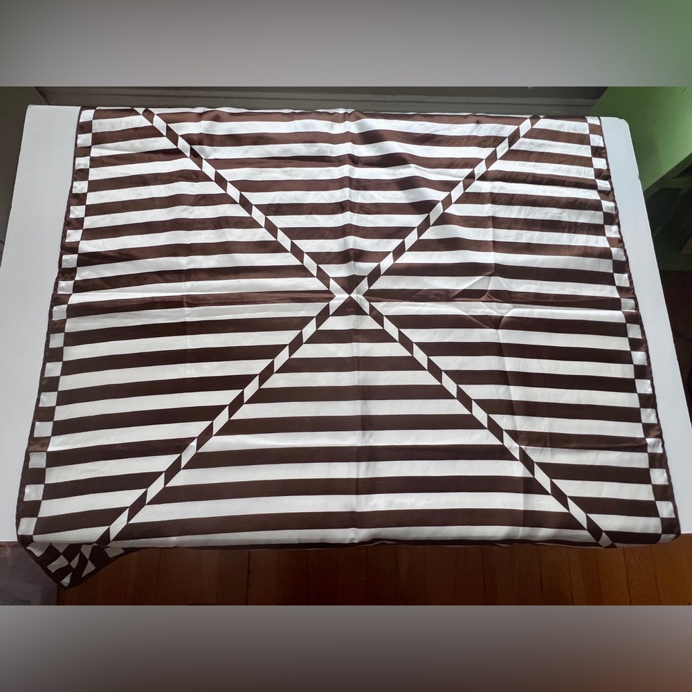 Vintage Brown and White Vera geometric stripe 25” scarf